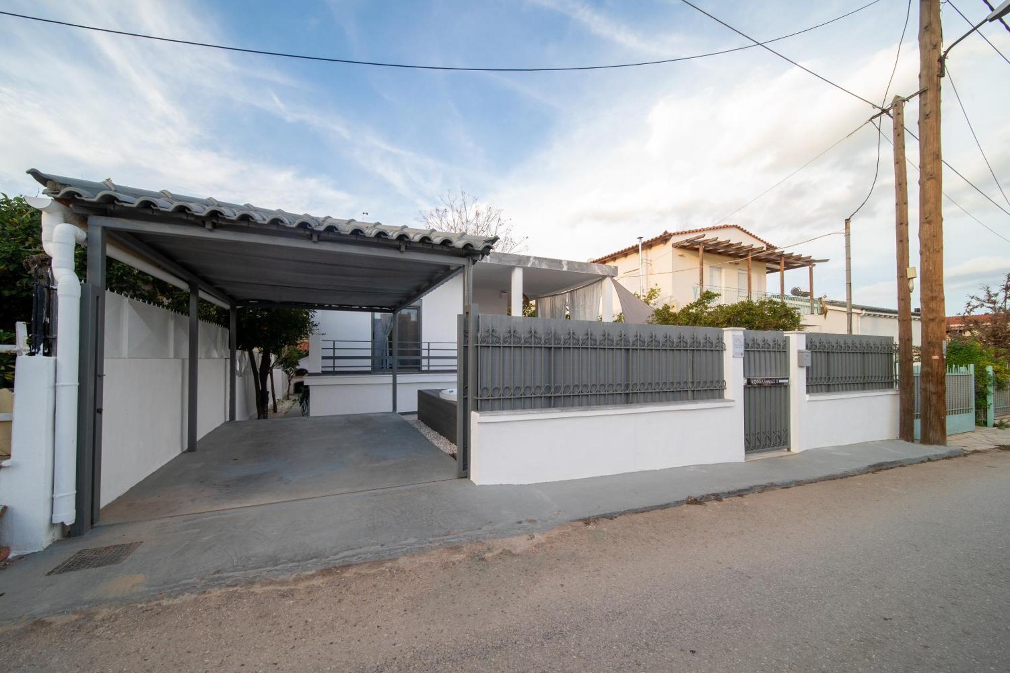 Вилла Seaside House In Неа-Макри Экстерьер фото